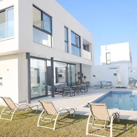 Almaria Alm03 Villa *