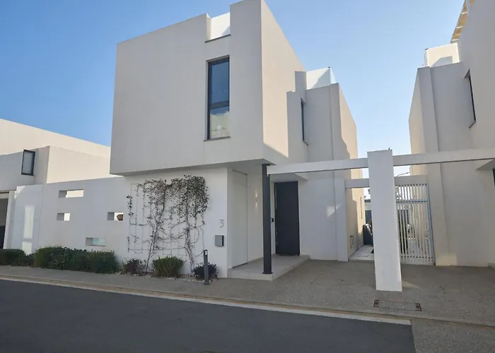 Almaria Alm03 프로타라스